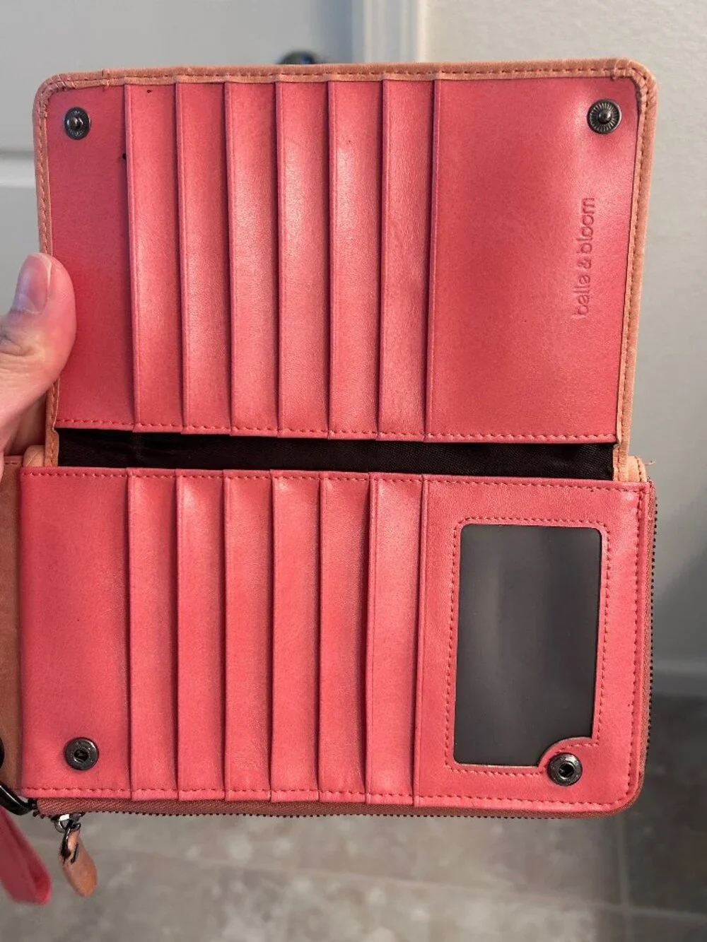 Belle & Bloom Brand New Genuine Leather Purse/Wallet/ Wristlet Sand Pink